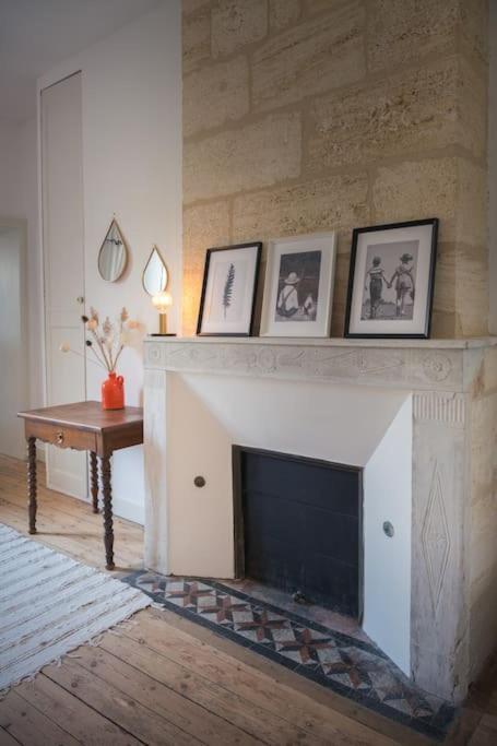 Appartement Avec Son Patio Dans Centre Historique De Bourg Extérieur photo